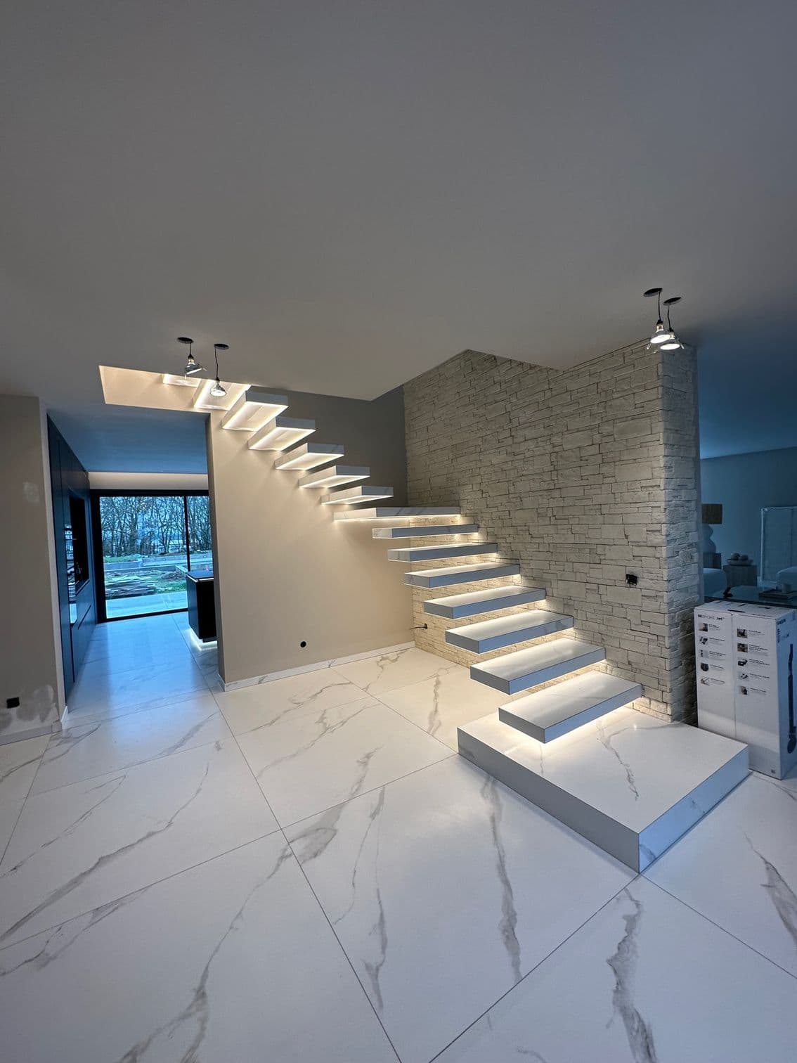 Escalier métallique design avec finition laquée