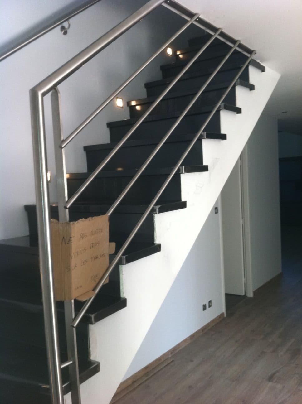 Réalisation métallerie : habillage décoratif en métal